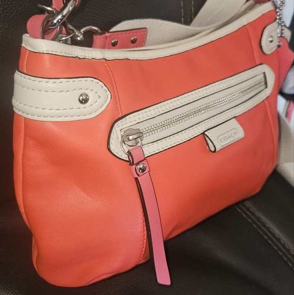 Coach Daisy Spectator Vermillion_ Sand Leather Mini Hobo Bag 2 Straps F23951 - Picture 3 of 16